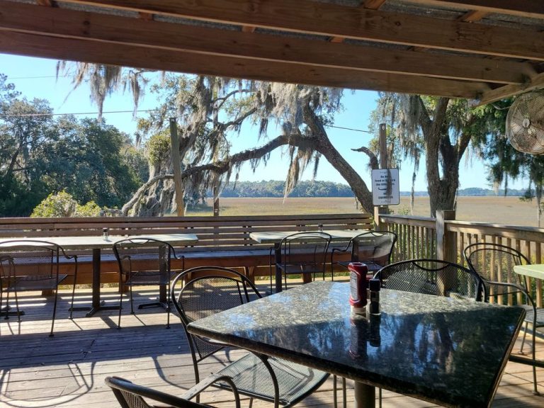 Foolish Frog: Seafood Restaurant in Saint Helena Island, SC